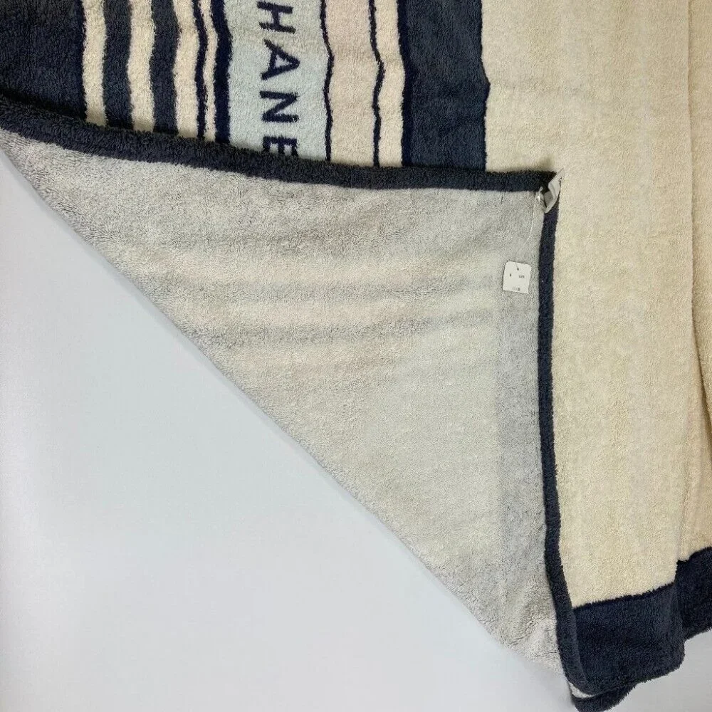 CHANEL border bath towel Beach towel towel cotton Ivory x Blue Based
